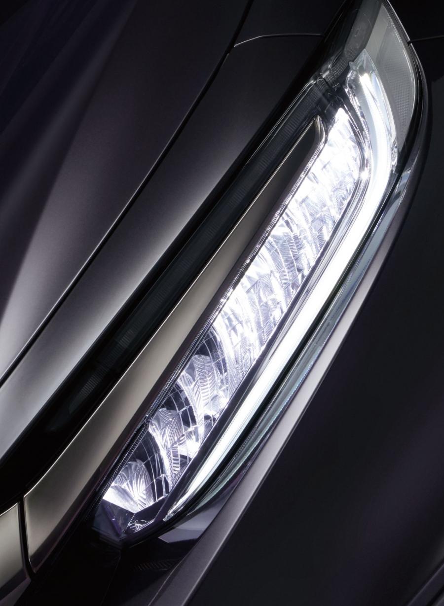 Детали экстерьера Honda Insight Hybrid EX Black Style 2018 года  (JP) (фото 3 из 20)